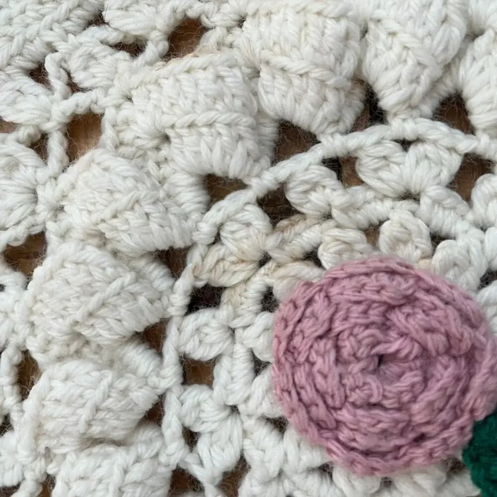 Vintage Crochet Coverlet Blanket Pink Roses Hexagon Pattern 59”x 60”